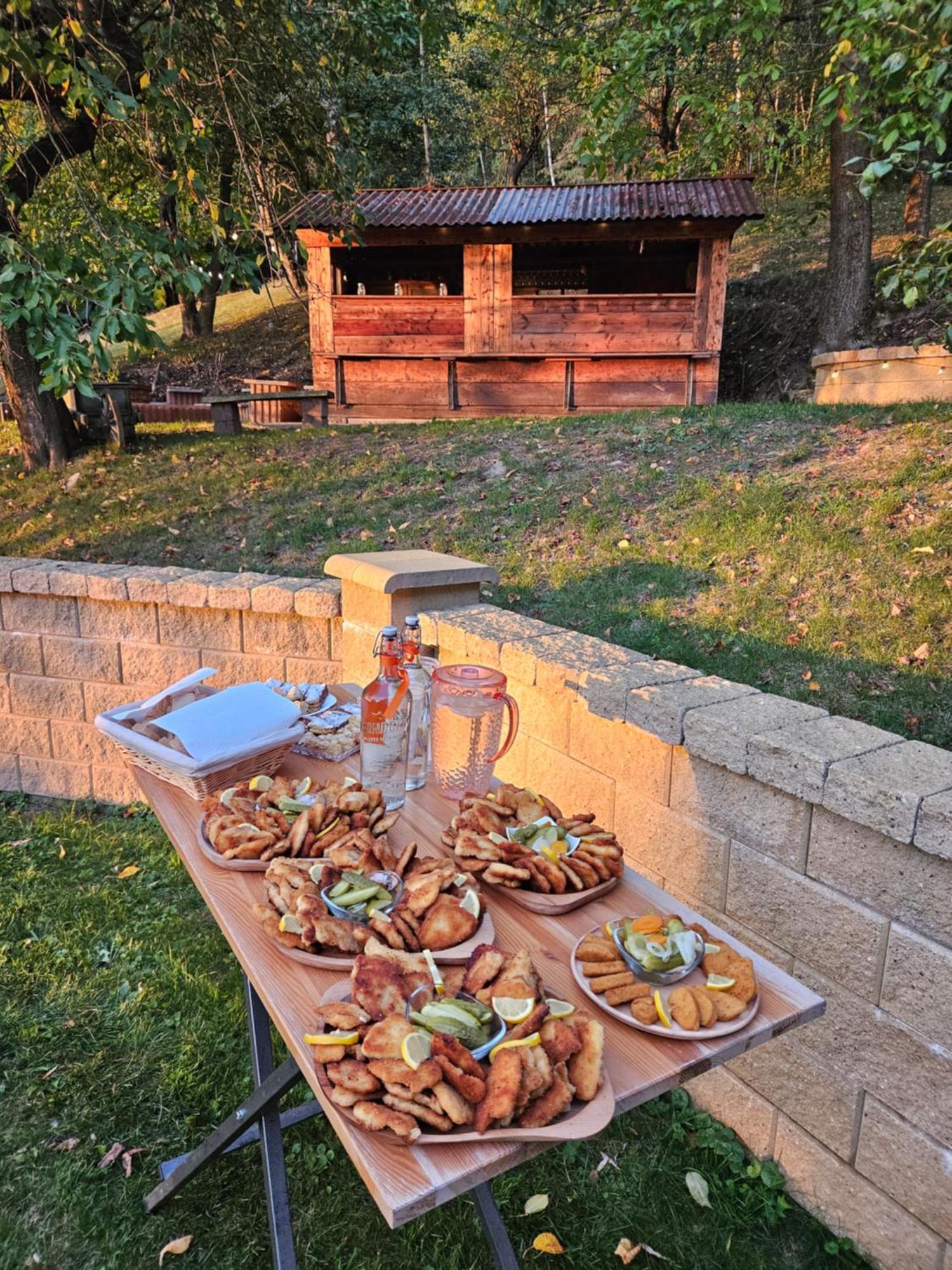 Gasthaus Bozska Usedlost Prackov Exterior foto